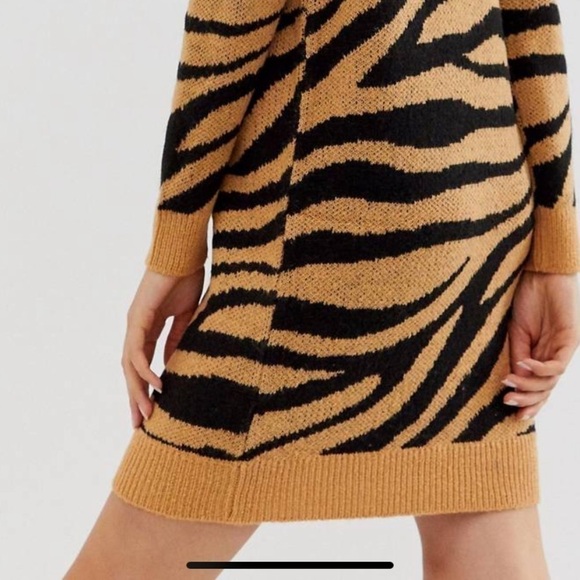 ASOS Brave soul animal print sweater dress NWT sz S fall winter - Picture 2 of 3